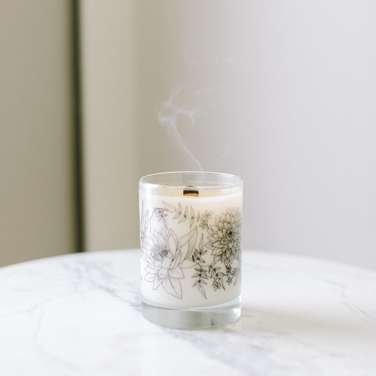 My wood wick candle won't stay lit! – Simply Curated